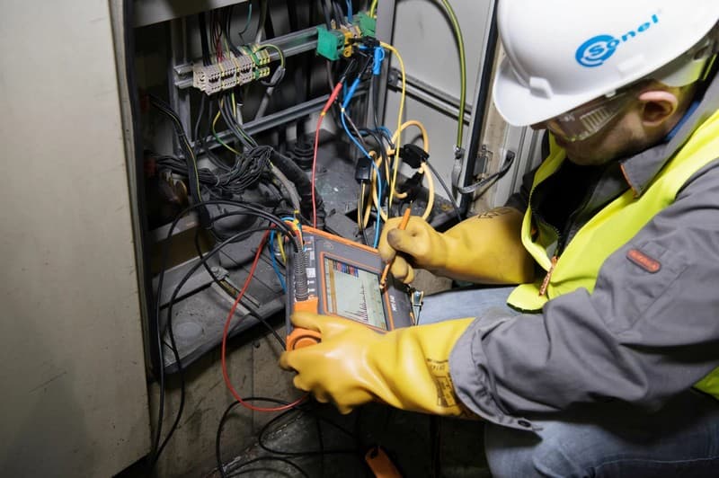 Miernik instalacji elektrycznych Sonel MPI-540 (ekran 7", IP51)
