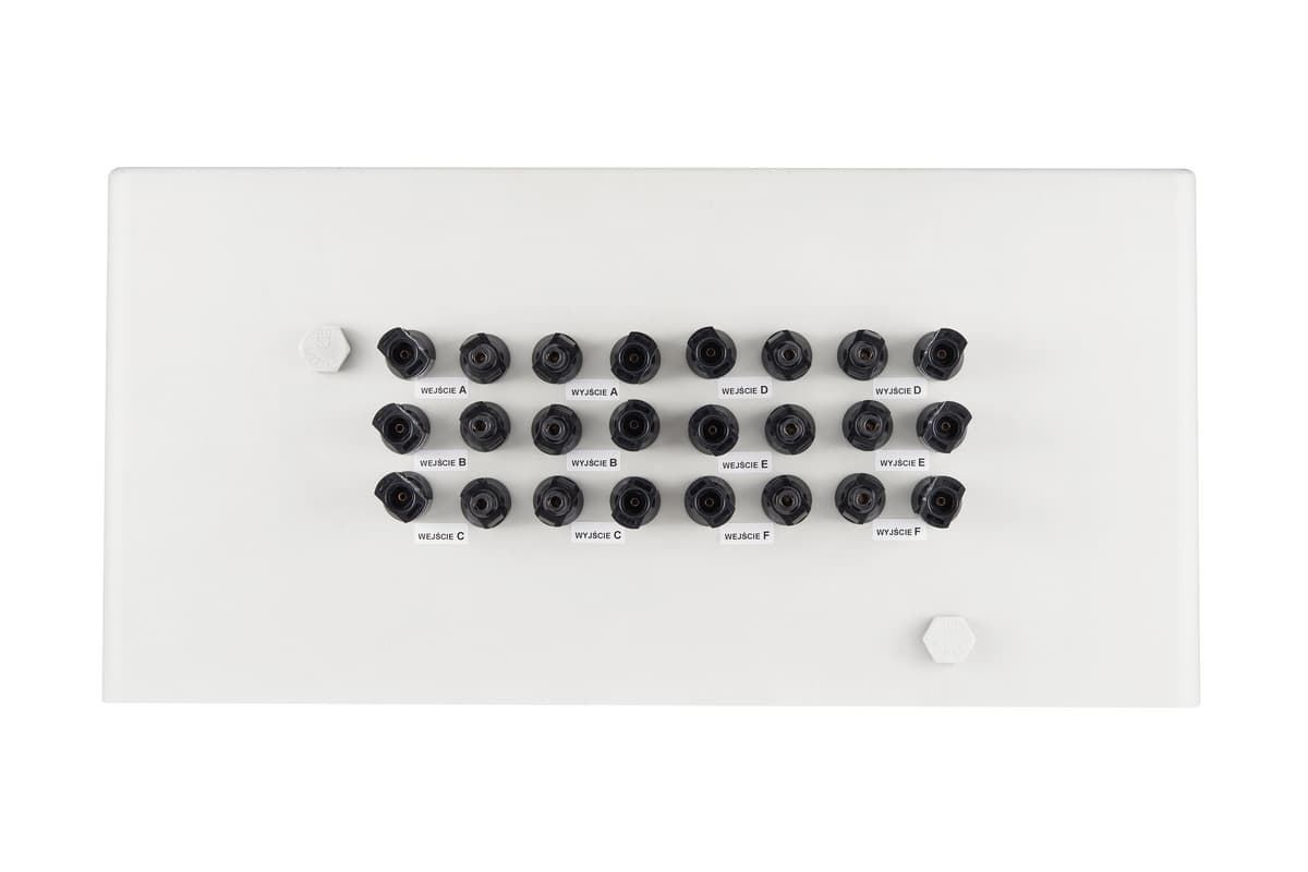 Rozdzielnica DC/AC Emiter EM-1009_DCAC (6 MPPT, 100 A, IP66) 3